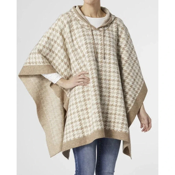 Coco + Carmen Brina Hooded Drawstring Pullover Knit Poncho Carmel Cream One Size - Picture 3 of 16